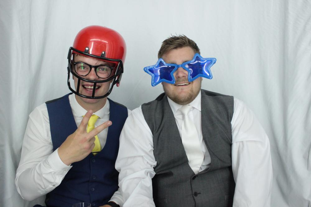 Laura & Oliver | View more photos from the event at gallery.myphotoboothexperience.co.uk/u/MyPhotoBoothExperienceLtd/Laura-Oliver